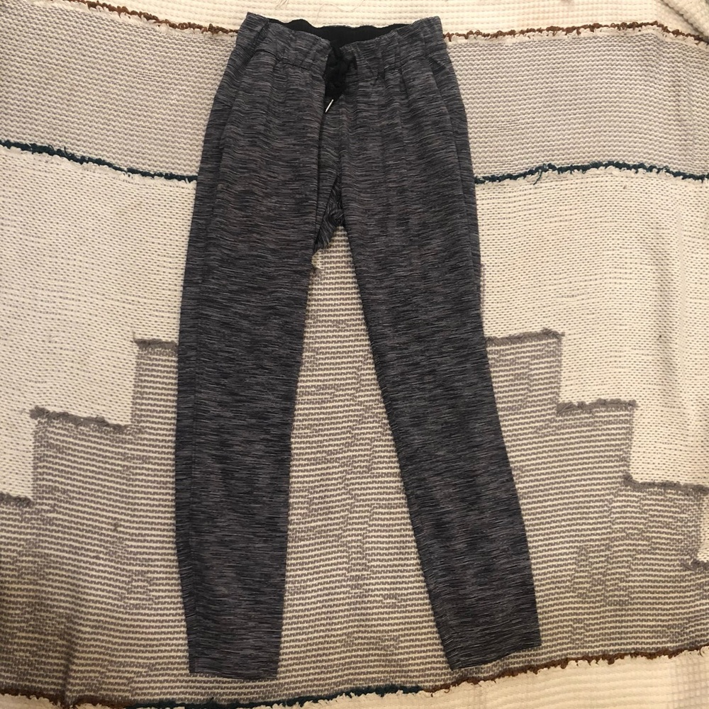 Lululemon On the Fly 7/8 pant